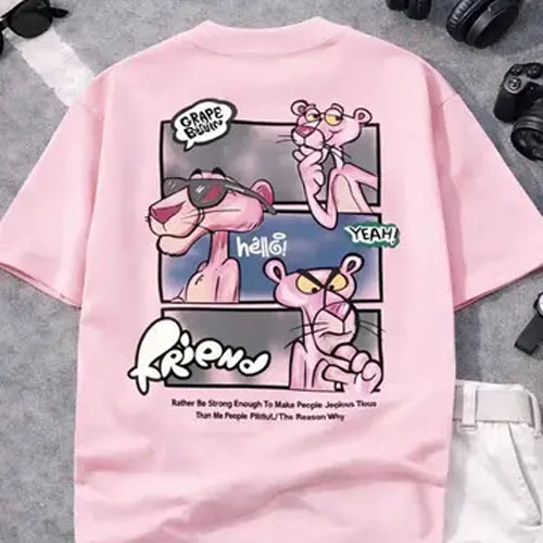 Áo thun hồng Pink Panther oversize kết hợp quần short trắng siêu năng động Áo thun hồng Pink Panther oversize kết hợp quần short trắng siêu năng động