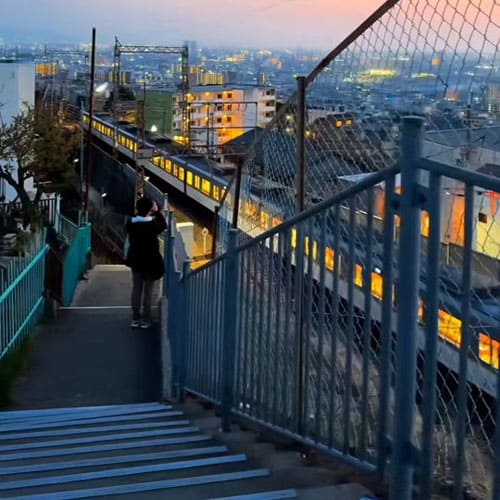 Cảnh Đẹp Về Hoàng Hôn Và Những Chuyến Tàu Khiến Tâm Hồn Bồi Hồi Xao Xuyến Cảnh Đẹp Về Hoàng Hôn Và Những Chuyến Tàu Khiến Tâm Hồn Bồi Hồi Xao Xuyến