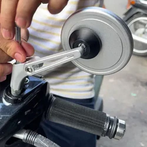Gương Kiếng Kiểu Tròn Nhôm Chân Mini Gắn Xe Máy Cực Kỳ Gọn Gàng Sắc Sảo Gương Kiếng Kiểu Tròn Nhôm Chân Mini Gắn Xe Máy Cực Kỳ Gọn Gàng Sắc Sảo