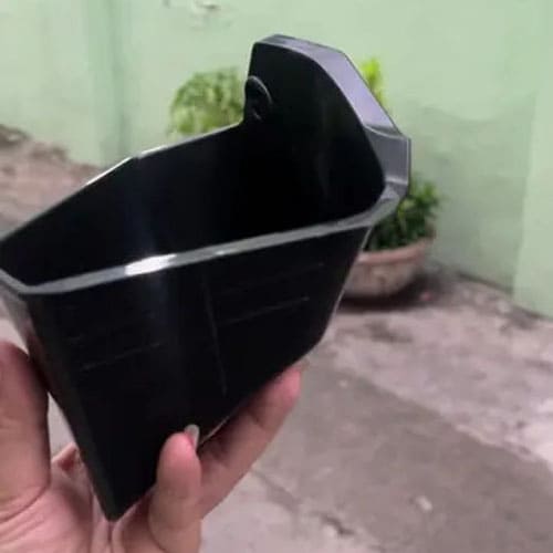 Hộc đựng đồ phụ kiện xe Airblade 125 và 160 bằng nhựa PVC đen