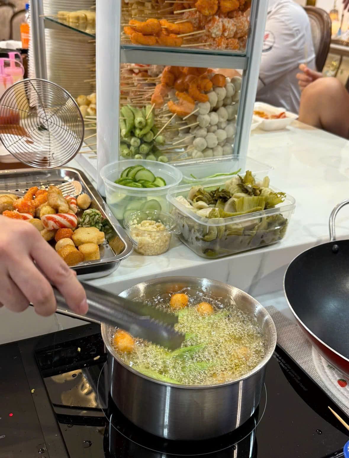 [Hình ảnh: me-dam-dau-tu-quay-ca-vien-chien-nuoc-ma...an-(6).jpg]