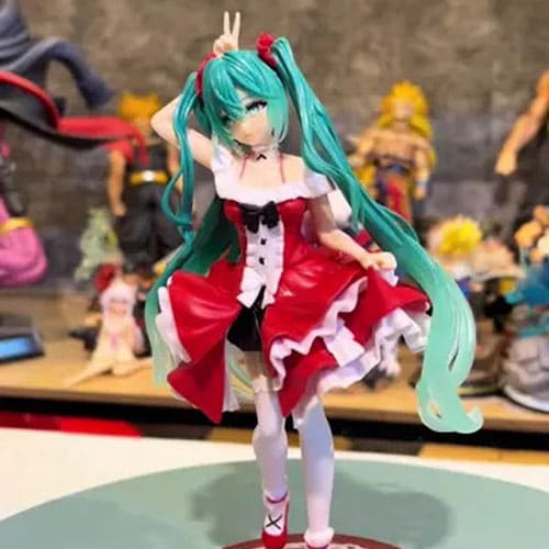 Mô Hình Hatsune Miku Giáng Sinh Cực Đẹp Khiến Cả Cộng Đồng Mê Mẩn