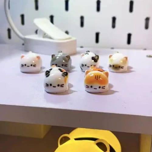 Mô hình mèo sứ mini trang trí bàn làm việc siêu dễ thương không thể bỏ qua