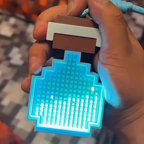 Móc Khóa Phát Sáng Minecraft Độc Đáo Với Hiệu Ứng Ánh Sáng Chuyển Màu Cực Ấn Tượng Móc Khóa Phát Sáng Minecraft Độc Đáo Với Hiệu Ứng Ánh Sáng Chuyển Màu Cực Ấn Tượng