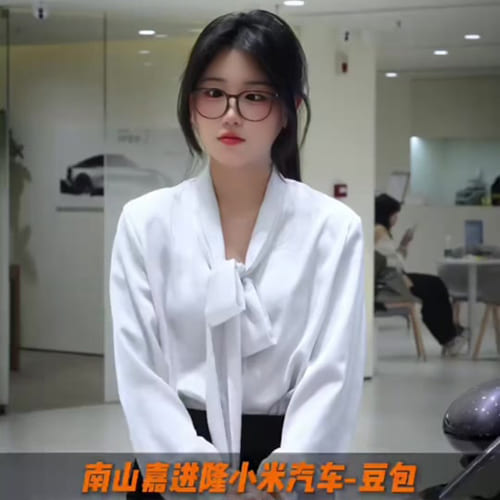 Vẻ đẹp cuốn hút bên siêu xe Màn kết hợp hoàn hảo khiến bạn không thể rời mắt Vẻ đẹp cuốn hút bên siêu xe Màn kết hợp hoàn hảo khiến bạn không thể rời mắt